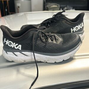 Hoka Clifton 7 size 8. Good used condition.